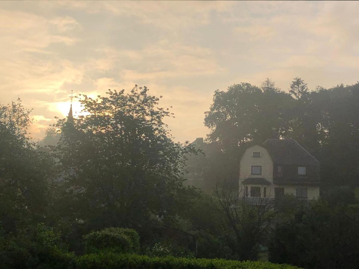 Hébergement de vacances Gezellige Met Open Haard En Zonnige Tuin. *