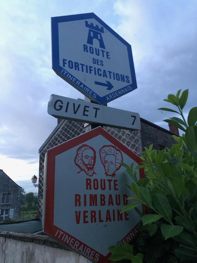 Gezellige Met Open Haard En Zonnige Tuin. Hébergement de vacances